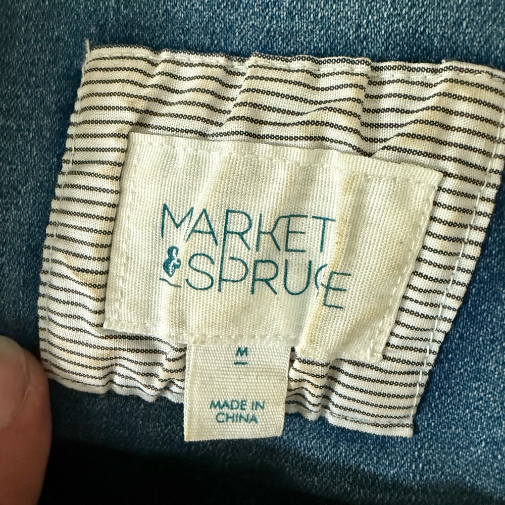 Super Flattering Market & Spruce Slight Stretch Denim Jacket - Picture 15 of 16